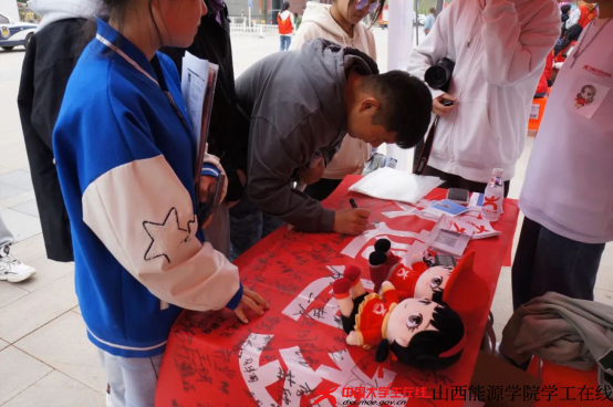 a8cba0154dfba3287eabff6d24f0235.png a8cba0154dfba3287eabff6d24f0235.png